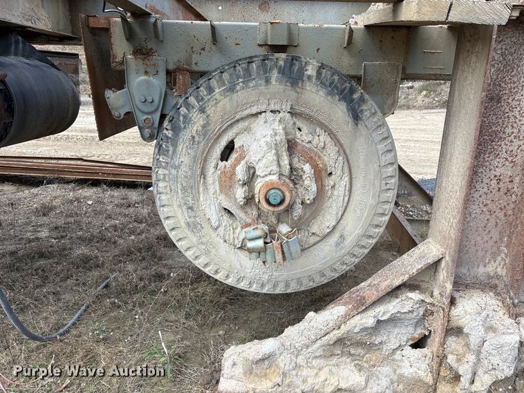 image for item EA4810 Cedarapids screening plant