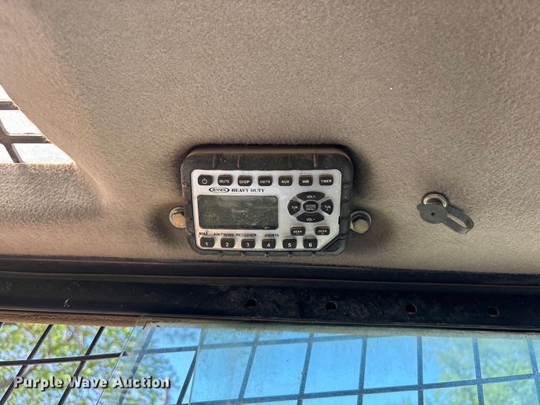 image for item EA4820 2014 Case SR210 skid steer loader