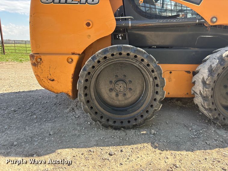 image for item EA4820 2014 Case SR210 skid steer loader