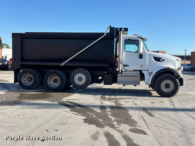 image for item EA4821 2019 Peterbilt 567 dump truck