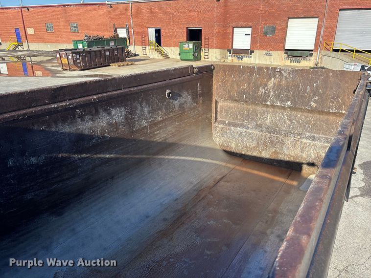 image for item EA4821 2019 Peterbilt 567 dump truck