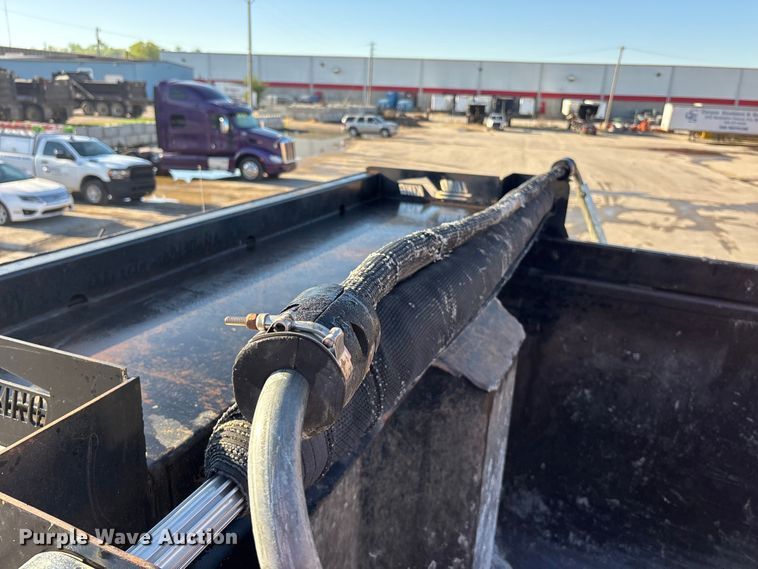 image for item EA4821 2019 Peterbilt 567 dump truck