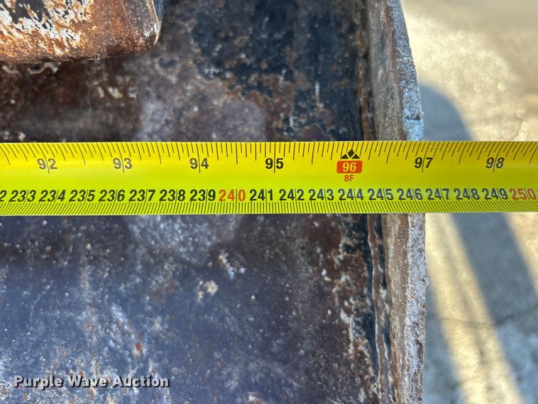 image for item EA4821 2019 Peterbilt 567 dump truck