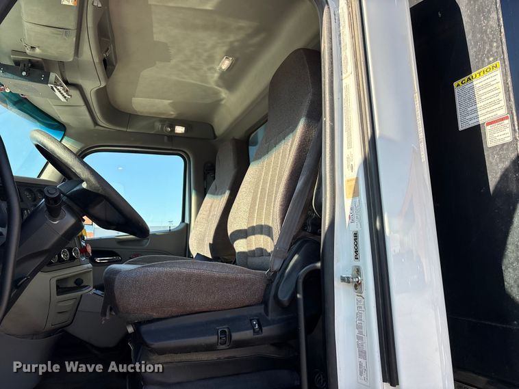 image for item EA4821 2019 Peterbilt 567 dump truck