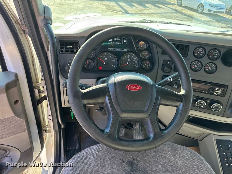 image for item EA4821 2019 Peterbilt 567 dump truck