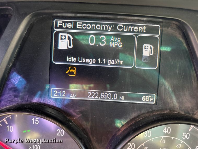 image for item EA4821 2019 Peterbilt 567 dump truck