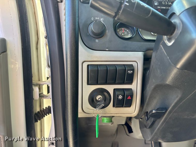 image for item EA4821 2019 Peterbilt 567 dump truck