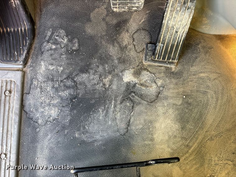 image for item EA4821 2019 Peterbilt 567 dump truck