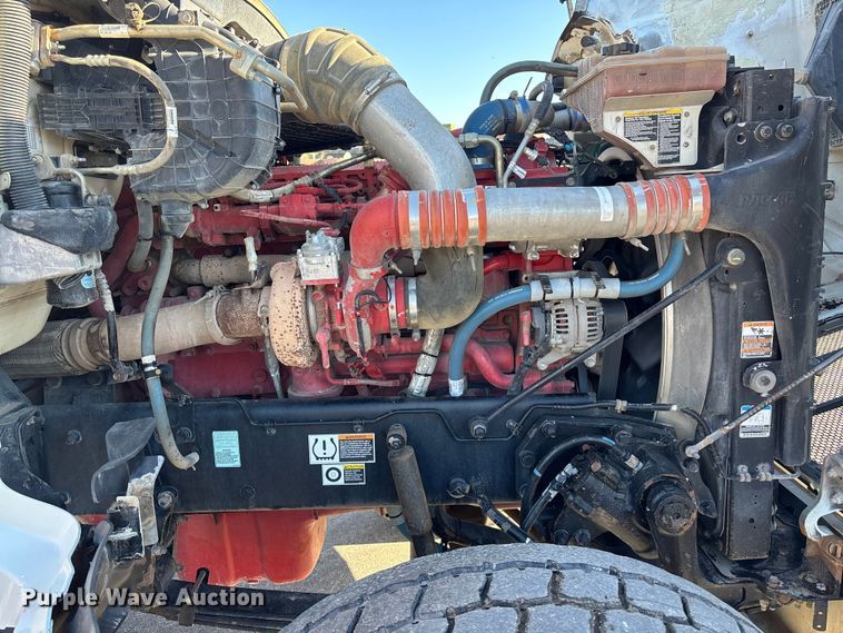 image for item EA4821 2019 Peterbilt 567 dump truck