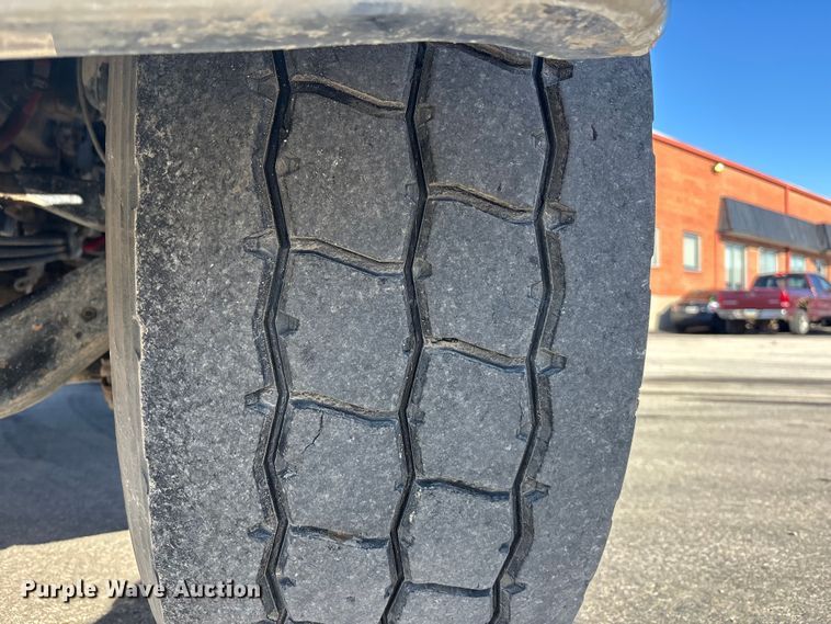 image for item EA4821 2019 Peterbilt 567 dump truck