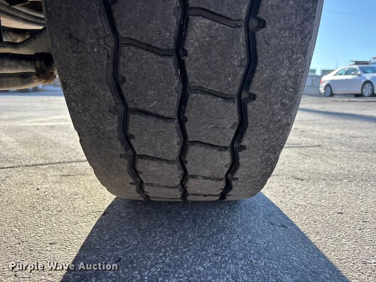 image for item EA4821 2019 Peterbilt 567 dump truck