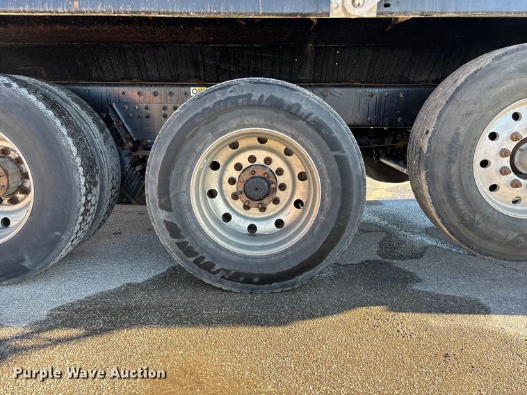 image for item EA4821 2019 Peterbilt 567 dump truck