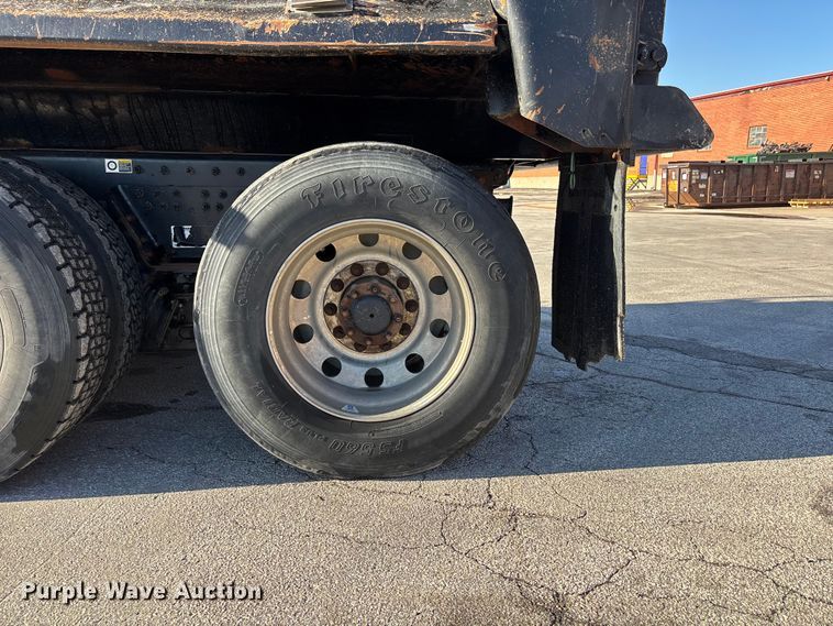 image for item EA4821 2019 Peterbilt 567 dump truck