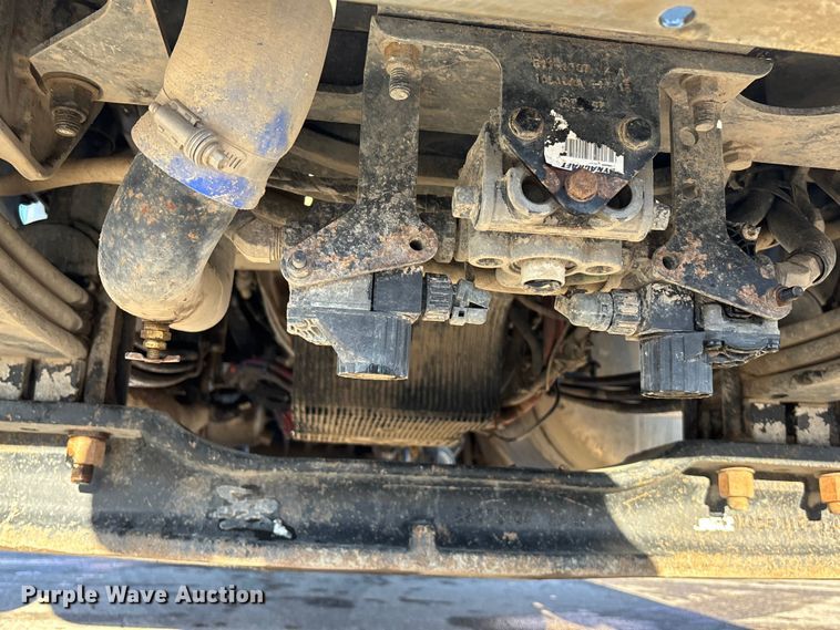 image for item EA4822 2017 Peterbilt 567 dump truck