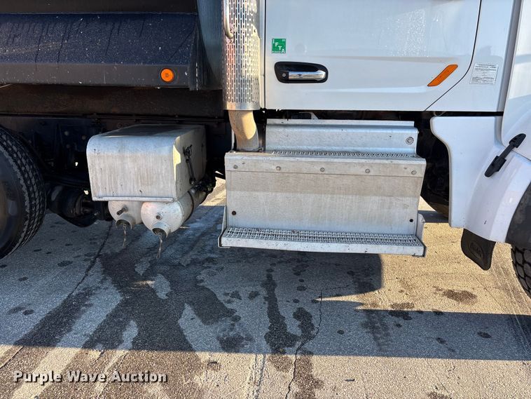 image for item EA4822 2017 Peterbilt 567 dump truck