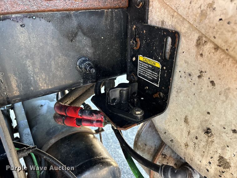 image for item EA4822 2017 Peterbilt 567 dump truck