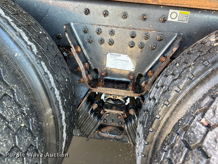 image for item EA4822 2017 Peterbilt 567 dump truck