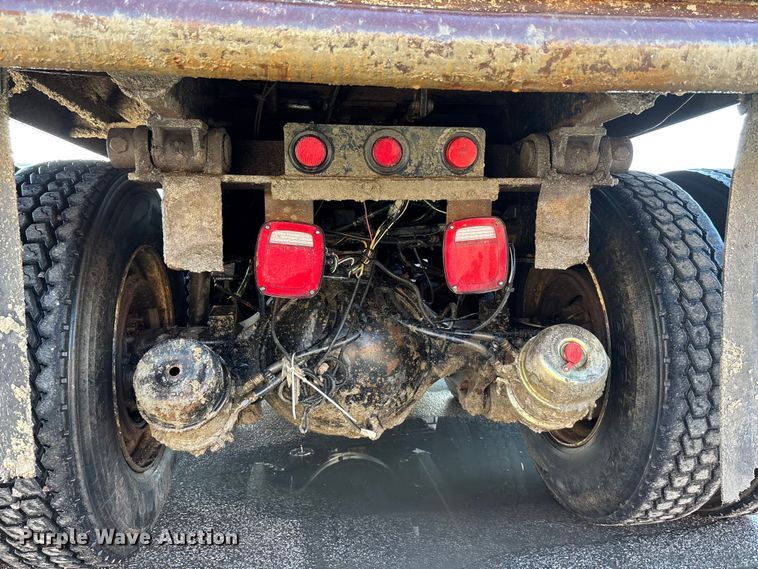 image for item EA4822 2017 Peterbilt 567 dump truck