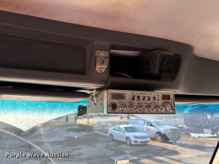 image for item EA4822 2017 Peterbilt 567 dump truck