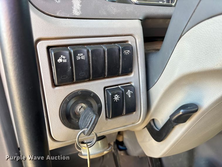 image for item EA4822 2017 Peterbilt 567 dump truck