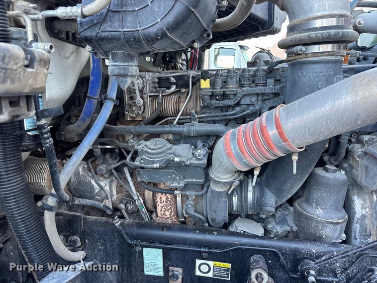 image for item EA4822 2017 Peterbilt 567 dump truck