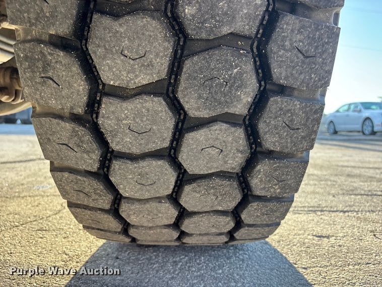 image for item EA4822 2017 Peterbilt 567 dump truck