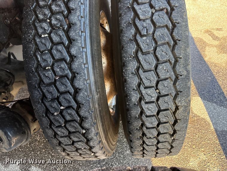 image for item EA4822 2017 Peterbilt 567 dump truck