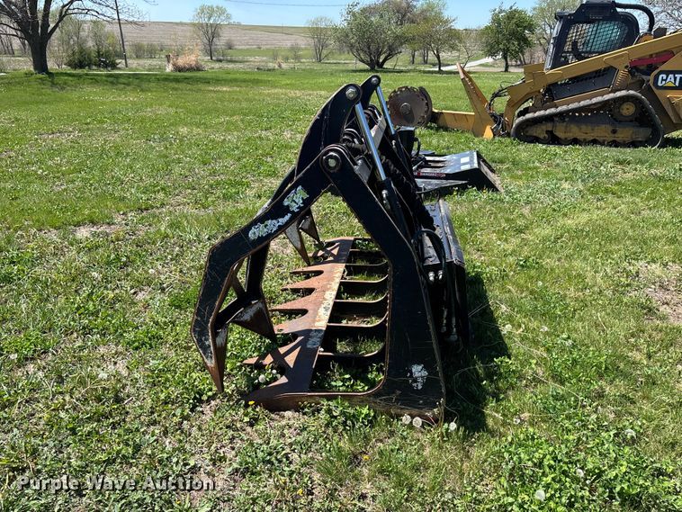 image for item EA4827 Vail BG8454 skid steer grapple bucket