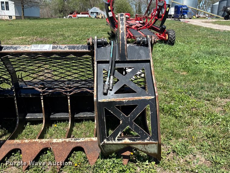 image for item EA4827 Vail BG8454 skid steer grapple bucket