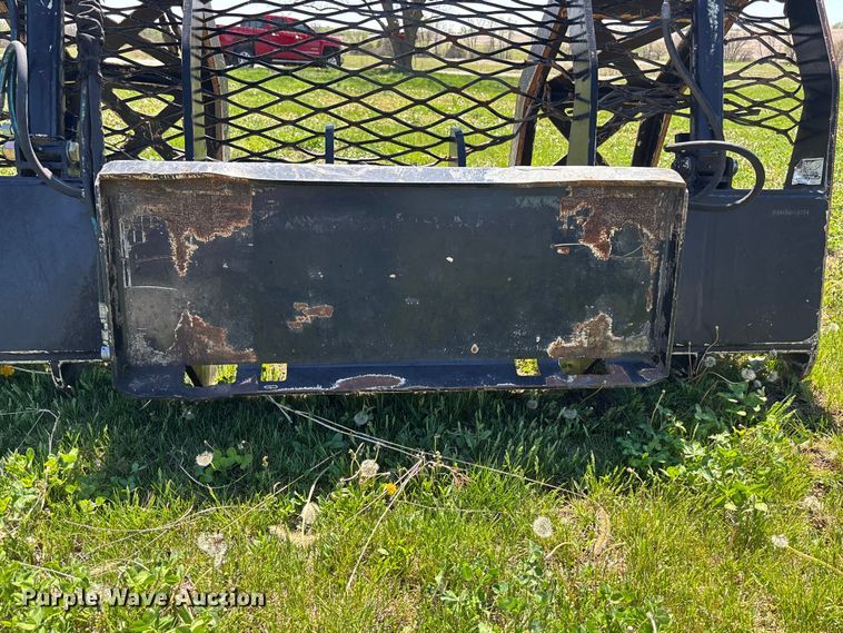 image for item EA4827 Vail BG8454 skid steer grapple bucket