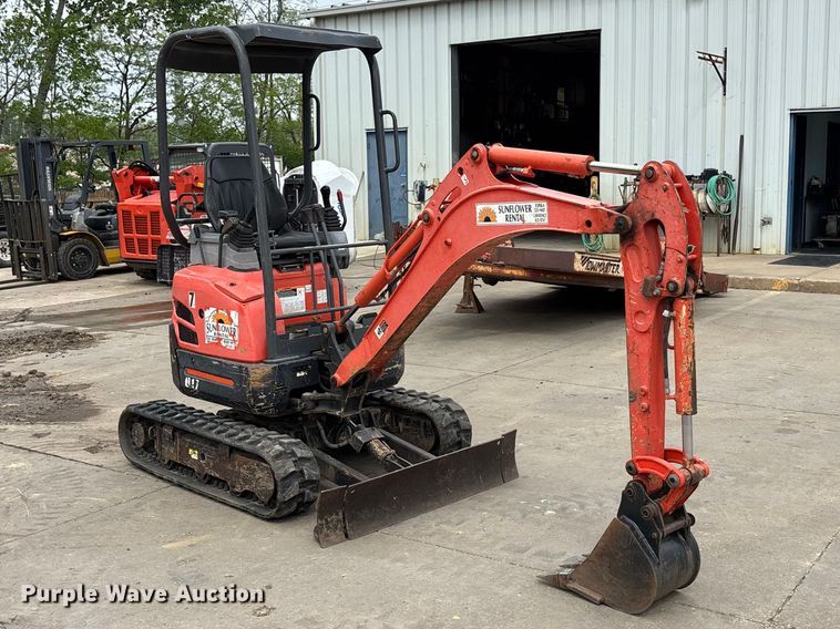 image for item EA4833 2015 Kubota U17 mini excavator