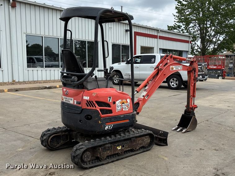 image for item EA4833 2015 Kubota U17 mini excavator