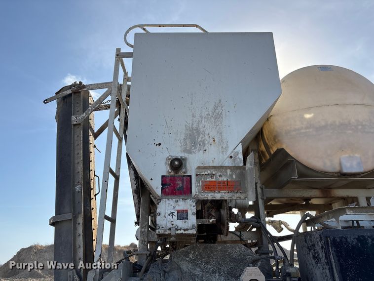 image for item EA7218 2021 Western Star 4700 volumetric concrete mixer truck