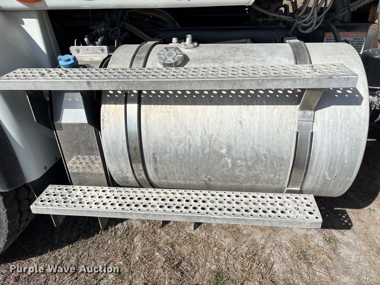 image for item EA7219 2022 International HX620 volumetric concrete mixer truck