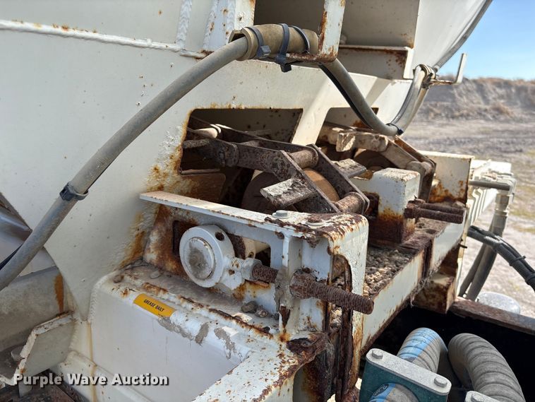 image for item EA7219 2022 International HX620 volumetric concrete mixer truck