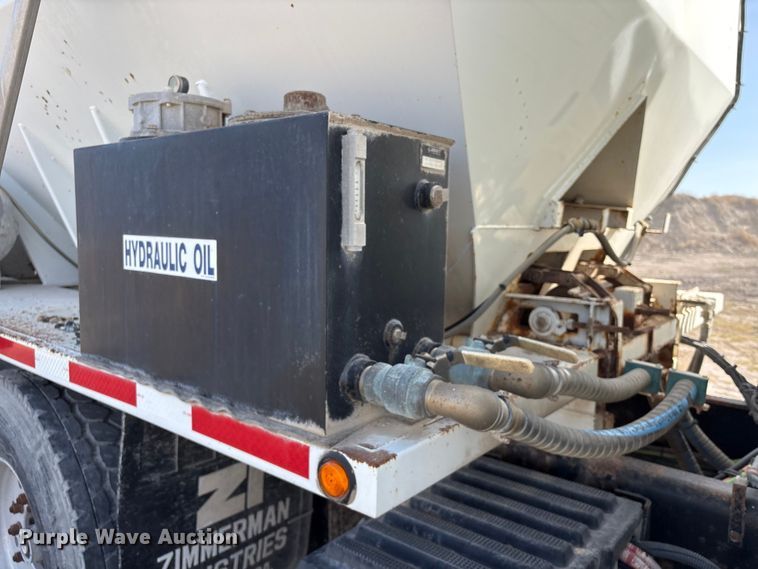 image for item EA7219 2022 International HX620 volumetric concrete mixer truck