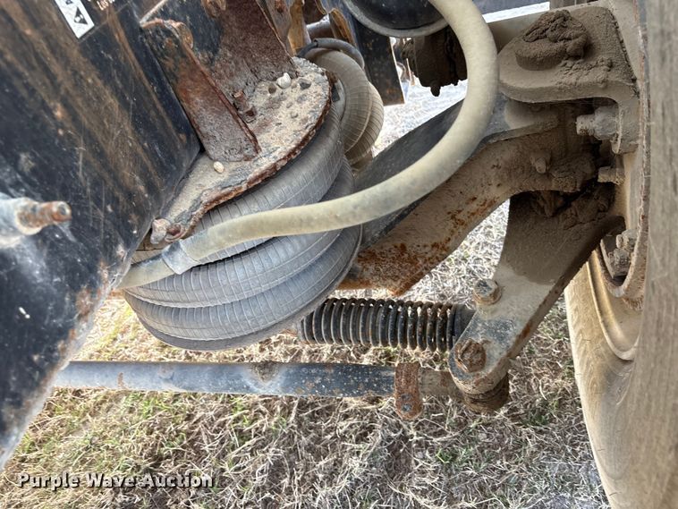 image for item EA7219 2022 International HX620 volumetric concrete mixer truck