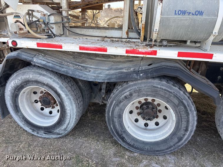 image for item EA7219 2022 International HX620 volumetric concrete mixer truck