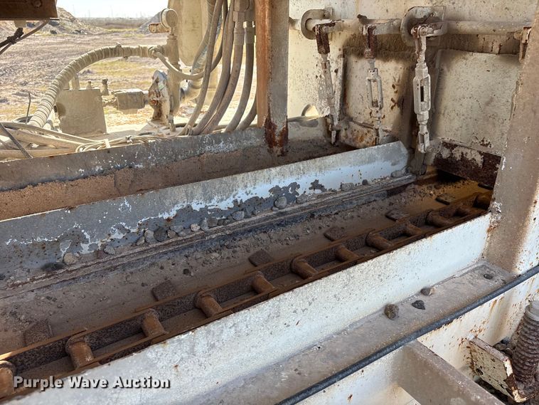 image for item EA7219 2022 International HX620 volumetric concrete mixer truck