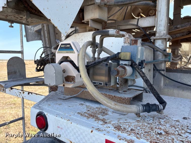 image for item EA7219 2022 International HX620 volumetric concrete mixer truck