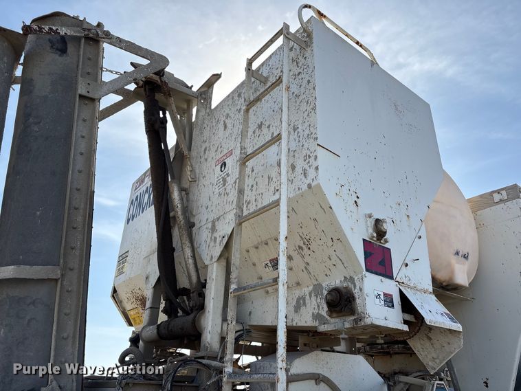 image for item EA7219 2022 International HX620 volumetric concrete mixer truck