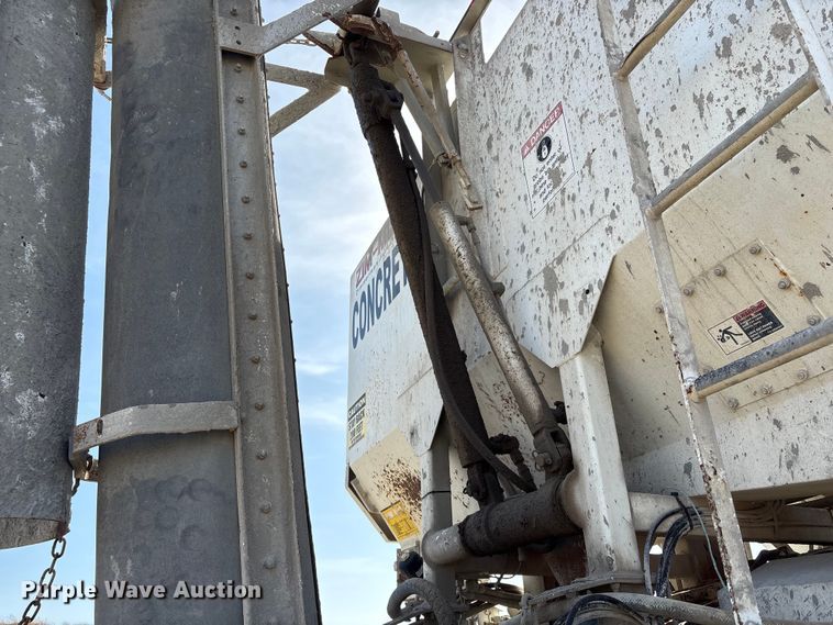 image for item EA7219 2022 International HX620 volumetric concrete mixer truck