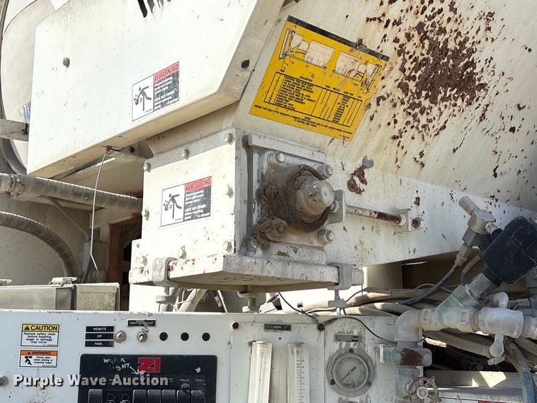 image for item EA7219 2022 International HX620 volumetric concrete mixer truck