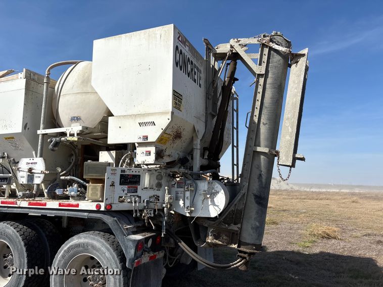 image for item EA7219 2022 International HX620 volumetric concrete mixer truck