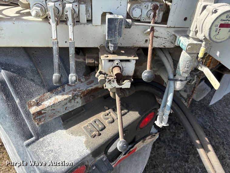 image for item EA7219 2022 International HX620 volumetric concrete mixer truck