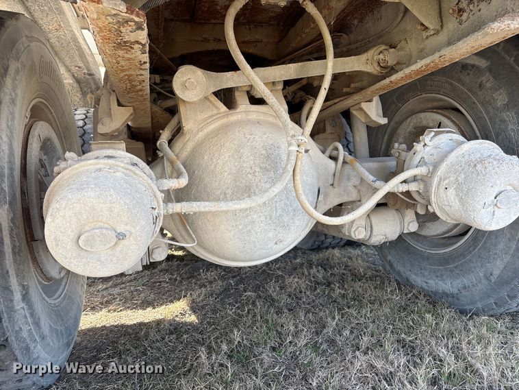 image for item EA7219 2022 International HX620 volumetric concrete mixer truck