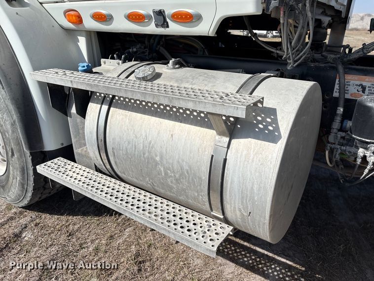 image for item EA7219 2022 International HX620 volumetric concrete mixer truck