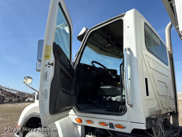 image for item EA7219 2022 International HX620 volumetric concrete mixer truck