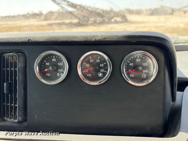 image for item EA7219 2022 International HX620 volumetric concrete mixer truck