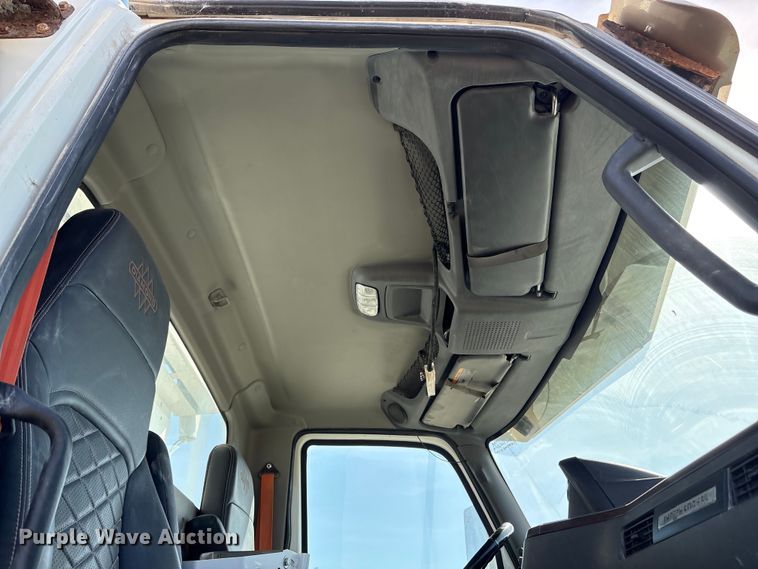 image for item EA7219 2022 International HX620 volumetric concrete mixer truck